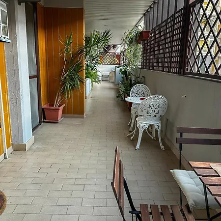 Casa Di Chris Art & Character